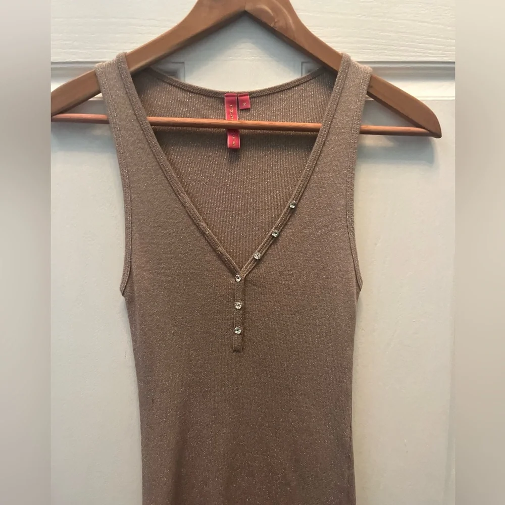 PRE-OWNED CHARLOTTE WOMEN'S TAN METALLIC TANK TOP- MEDIUM - Picture 2 of 5